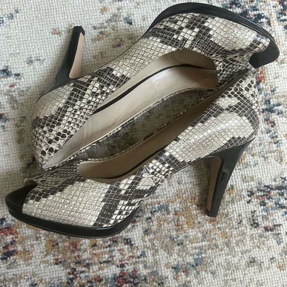 Anne Klein Women's Snakeskin Peep Toe Heels - Picture 3 of 11